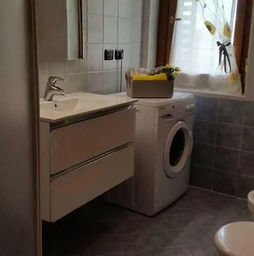 דירה Sunflower House Ieo Ripamonti